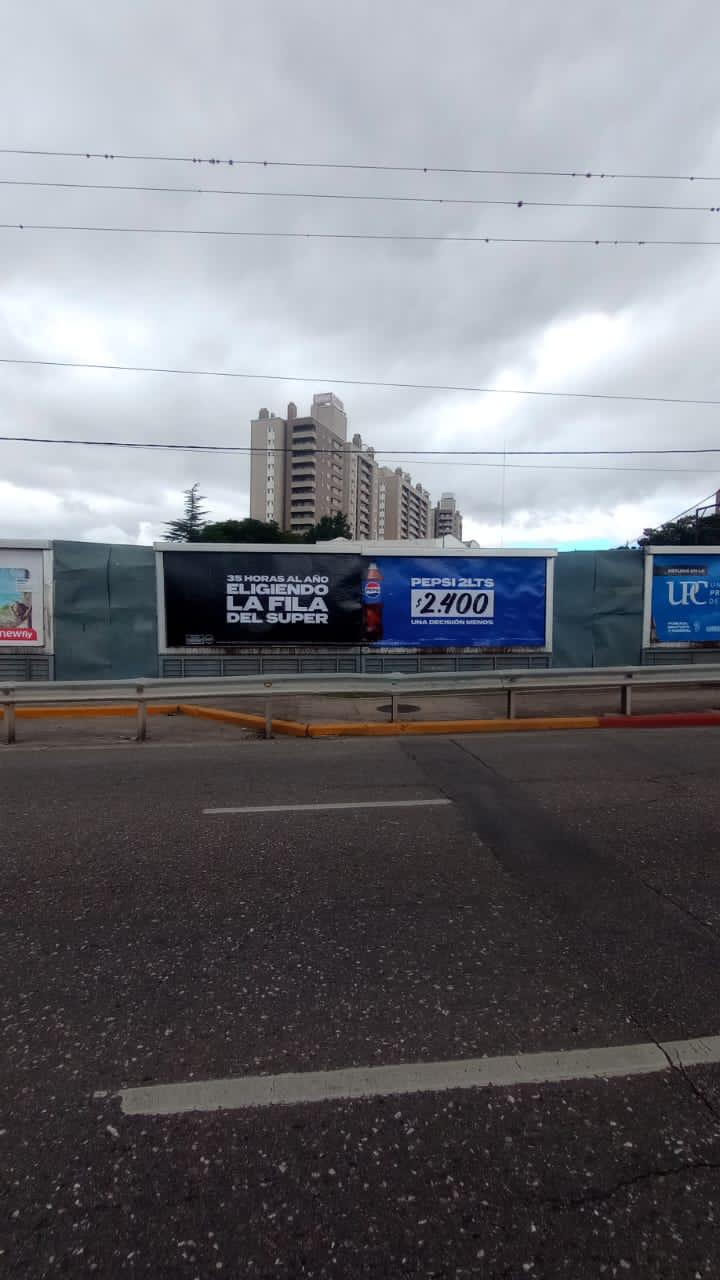 S.V- Av. Colón 4760 fte. Carrefour 1